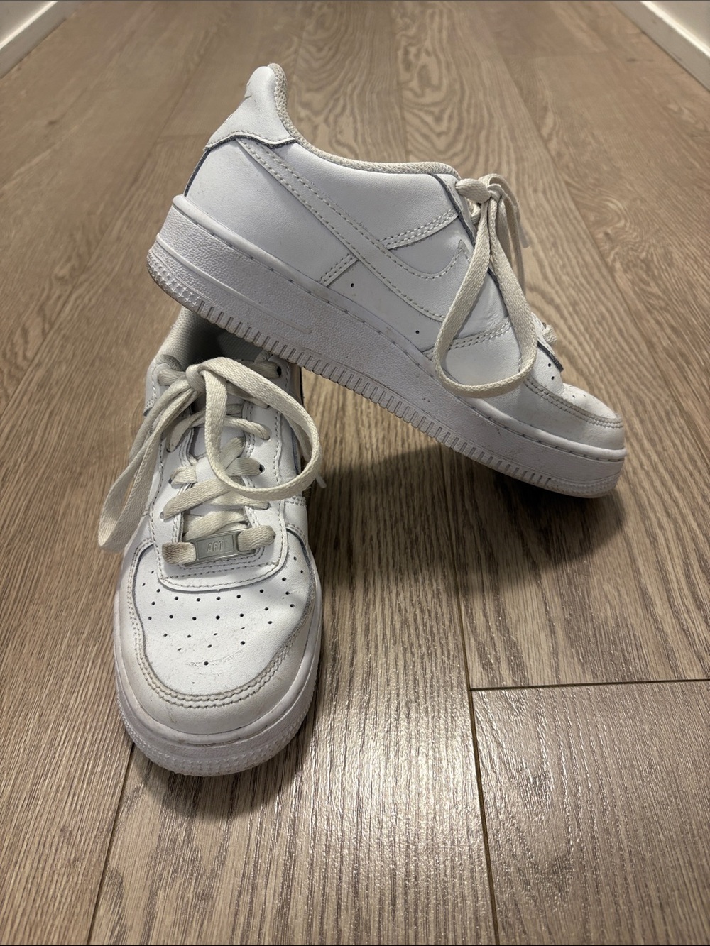 Kids Nike Air Force 1 White Low-Top Sneakers